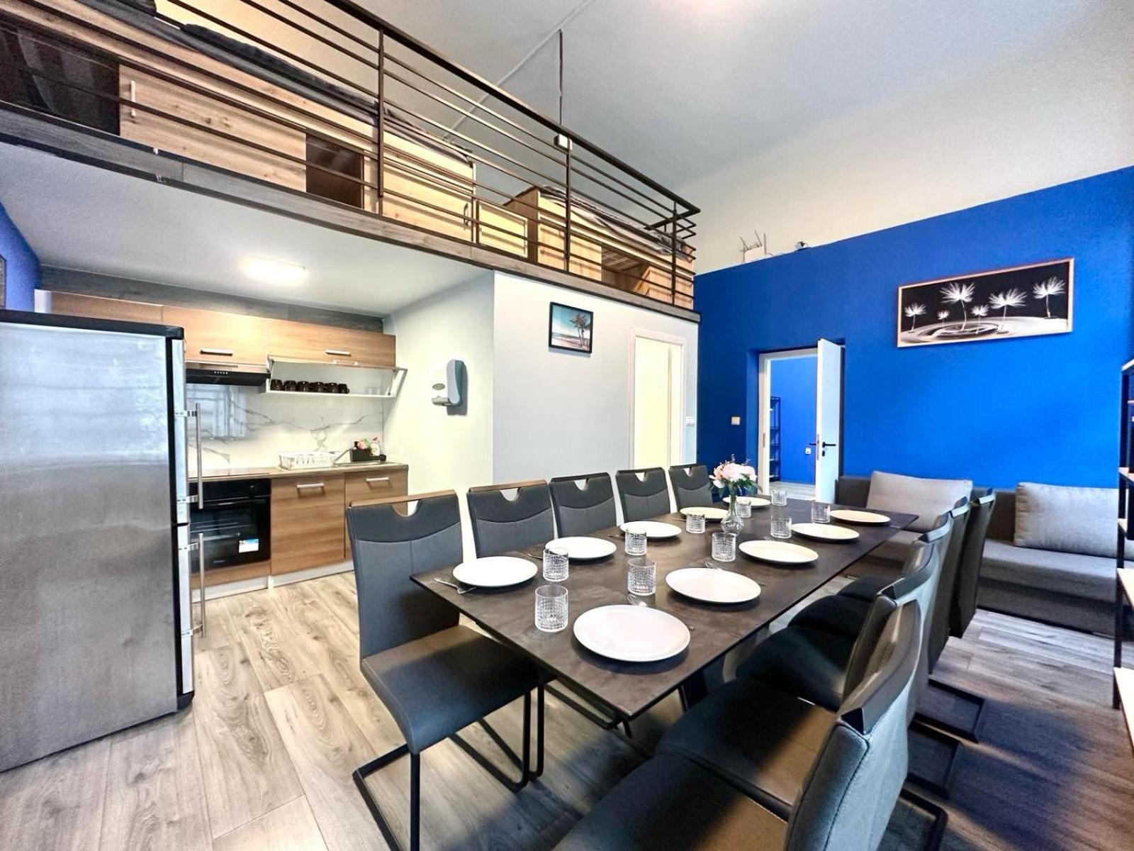 Stunning & Spacious 2bdr In Center Prague1 Apartament